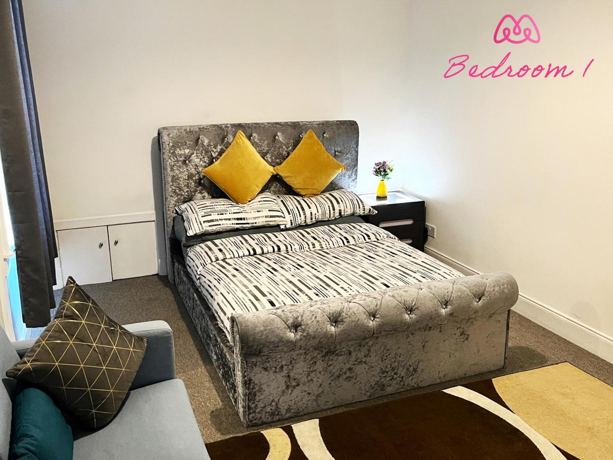 2 Bedrooms Entire Apartment Self Check In Kelty Eksteriør billede